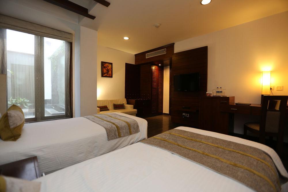 Hotel Icon Chandigarh Exterior photo